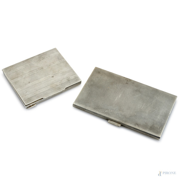 Lotto composto da due portasigarette in argento, peso complessivo gr 280, misure massime cm 13x8,5