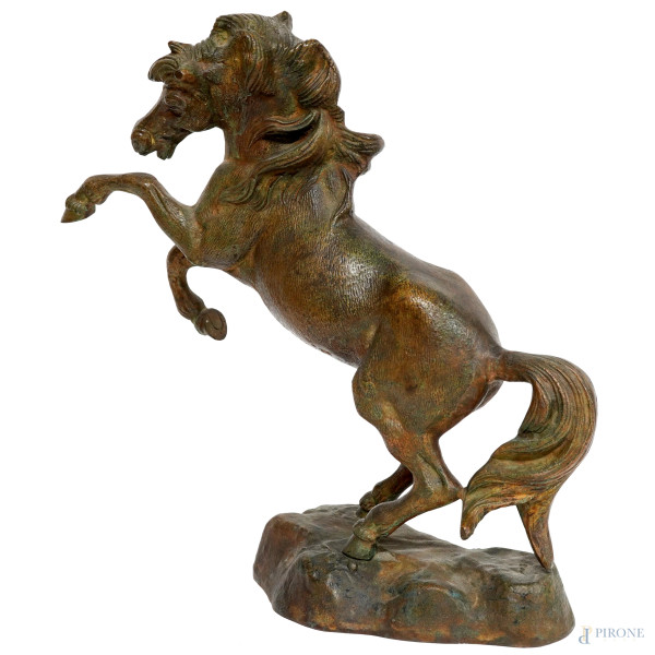 Cavallo rampante, XX secolo, bronzo, altezza cm 31,5, (difetti)