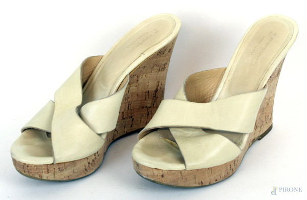 Lonigro, sandali aperti in pelle beige con zeppa, altezza zeppa cm 11,5, (difetti).