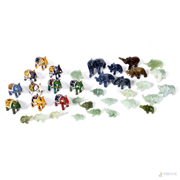 Candela consunta, olio su tela applicata su cartone entro altarino votivo in legno, inizio XX secolo,  [..]