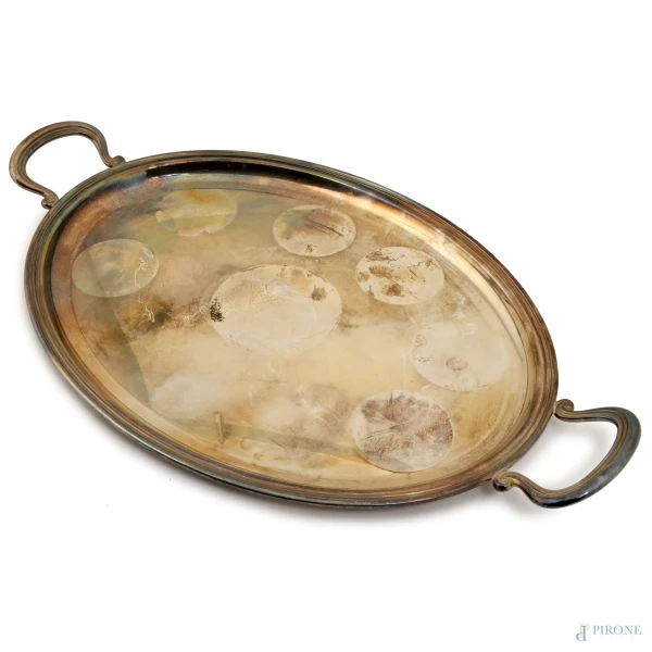 Vassoio ovale a guantiera in argento, XX secolo, cm 56x33,5, gr. 1130