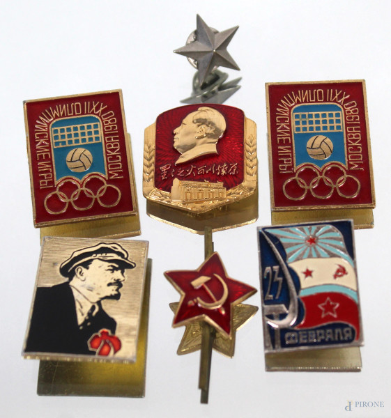 Lotto di sette medaglie comuniste, misure max 3x2 cm.
