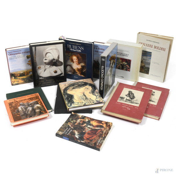 Lotto di monografie, libri, cataloghi, (segni di usura, difetti, rotture, strappi)