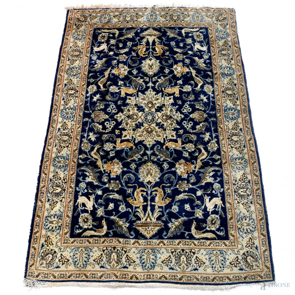 Tappeto, cm 217x137, (segni di usura, difetti)