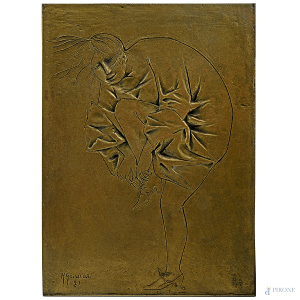 Figura, lamina di bronzo rinforzata con resina dorata, es. 3/3, cm 34x25, firmato e datato "81" in basso a sinistra