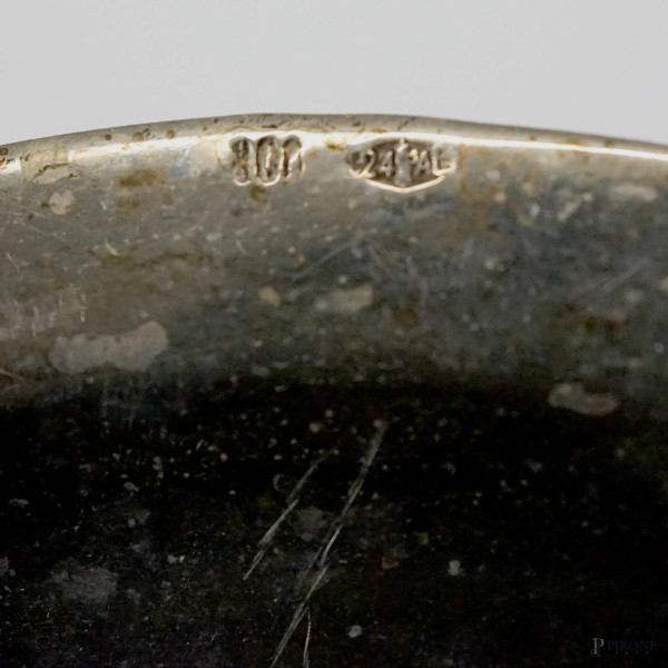 Undici piattini di linea sagomata in argento, prima metà del XX secolo, cm 18x18, peso gr 1840 ci...