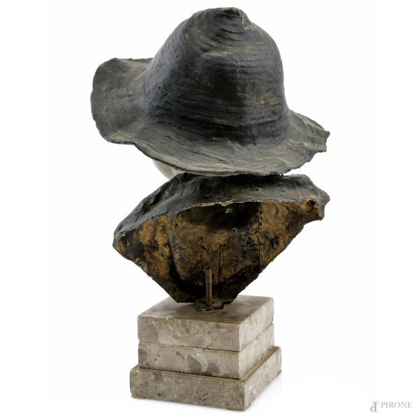 Scugnizzo, scultura in bronzo, XX secolo, altezza cm 43