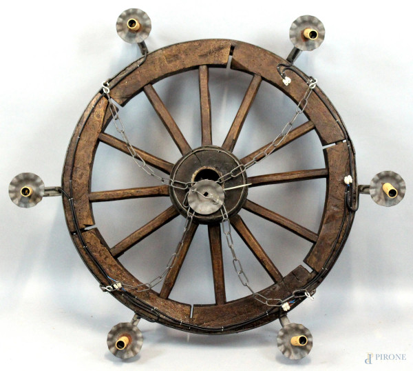 Lampadario a ruota di carro a sei luci, diametro cm 110, inizi XX secolo