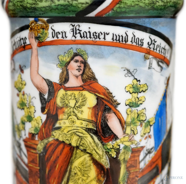 12 boccali da birra con decorazioni a stampa policroma di soggetto militare, co coperchi in metal...