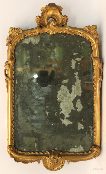 Specchiera in legno dorato con particolari intagliati, cm 64 x 37, XIX sec.