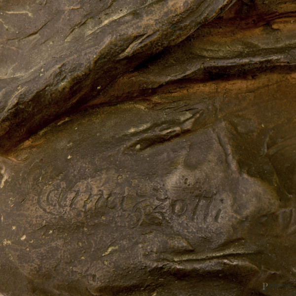 Figura femminile, bronzo, firmata Ramazzotti, base in marmo, cm 48x40x25