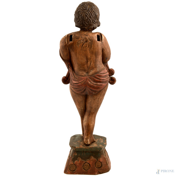 Coppia di sculture in legno policromo raffiguranti putti musicanti, XIX secolo, altezza cm 76, (d...