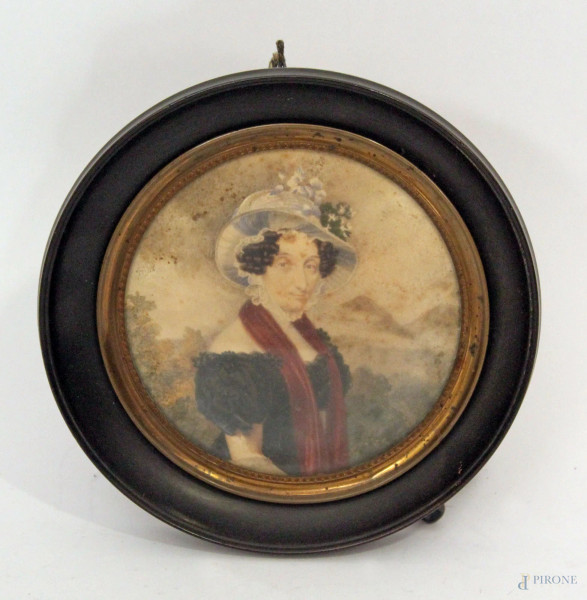 Ritratto di donna, miniatura ad assetto tondo su carta, diam.10 cm, entro cornice, XIX sec.