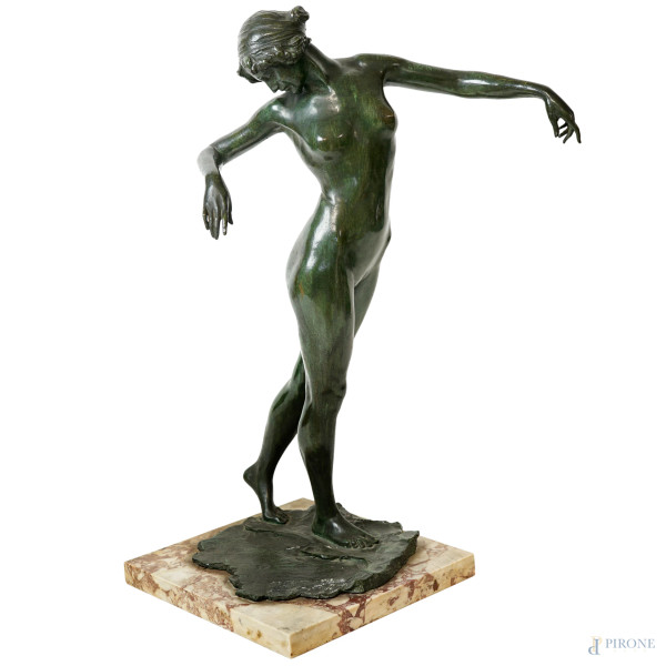 Giovanni Granata - Figura femminile, scultura in bronzo, cm 49,5, datata, base in marmo.