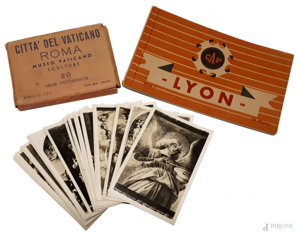Lotto di fotografie alla gelatina ai sali d’argento degli anni 30 composto da 20 foto dei musei vaticani cm 6x9 e 10 foto con vedute di Lione, cm 9x15