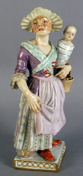 Maschera veneziana, scultura in porcellana policroma del XIX sec. H.18,5 cm.