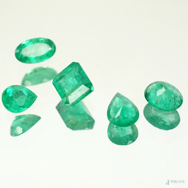 Lotto di cinque smeraldi di alta qualità/prima scelta per un totale di 14,5 CT.