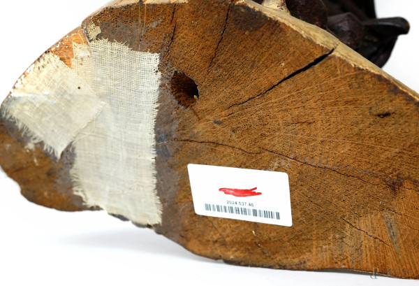 Scultura in legno policromo rappresentante il volto di Cristo coronato di spine, XX secolo, cm 25...