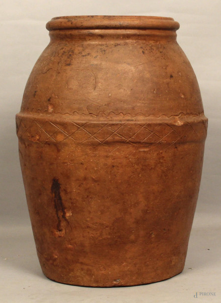 Orcio in terracotta, H 56 cm.