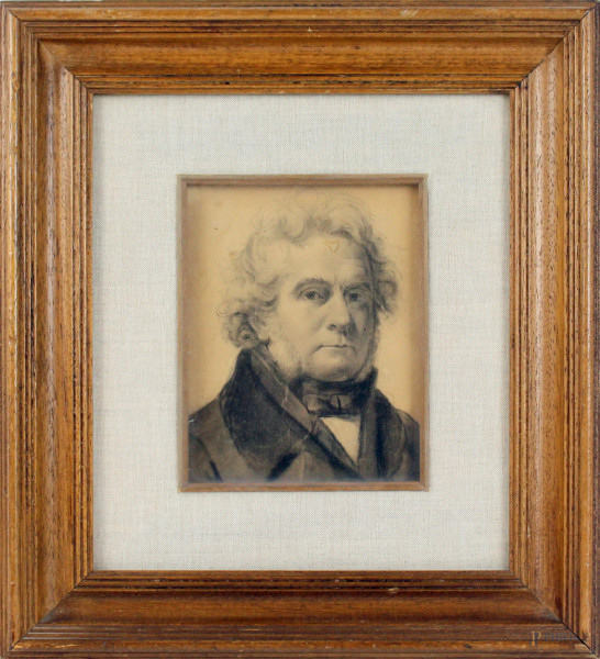 Ritratto di gentiluomo, carboncino su carta, cm. 15,5x11,5, entro cornice, (piccole macchie).