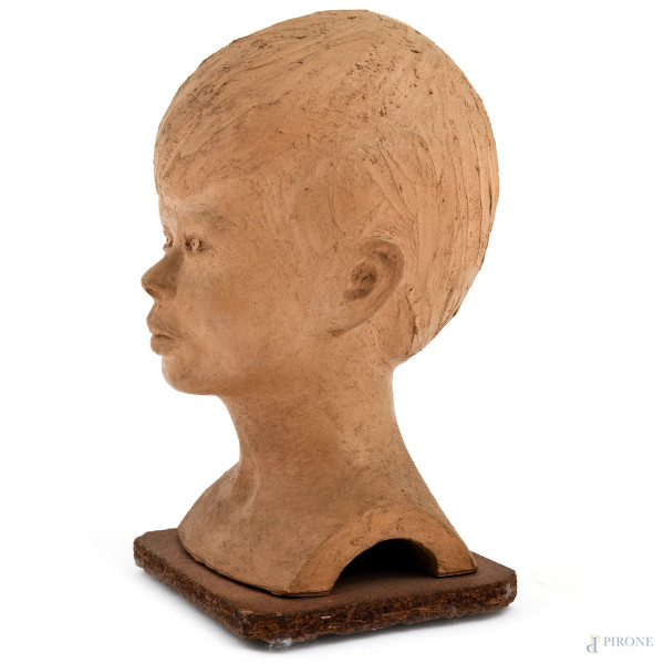 Lotto di quattro busti in terracotta e in materiali vari, XX secolo, altezza massima cm 24,5, (se...