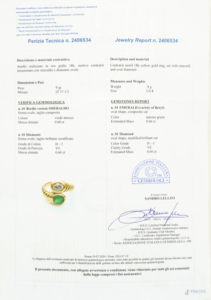 Anello in oro giallo 750, motivo contrariè incastonato con smeraldo 0,60 CT e diamante ovale 0,60...