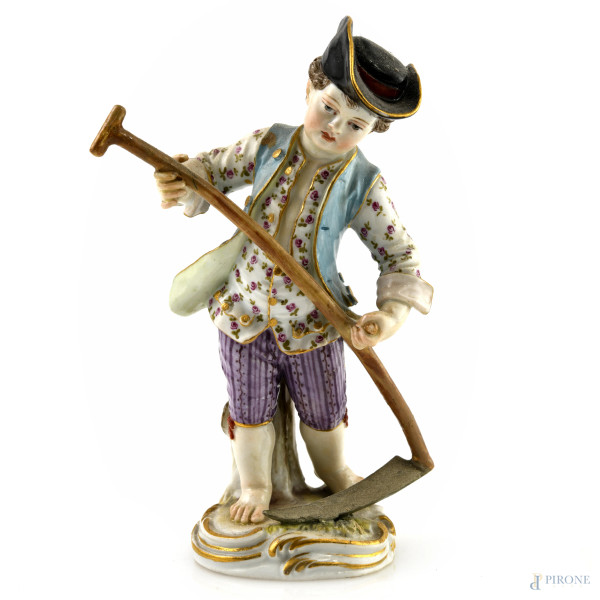 Scultura in porcellana Meissen raffigurante mietitore, XX secolo, altezza cm 12, (segni di usura)