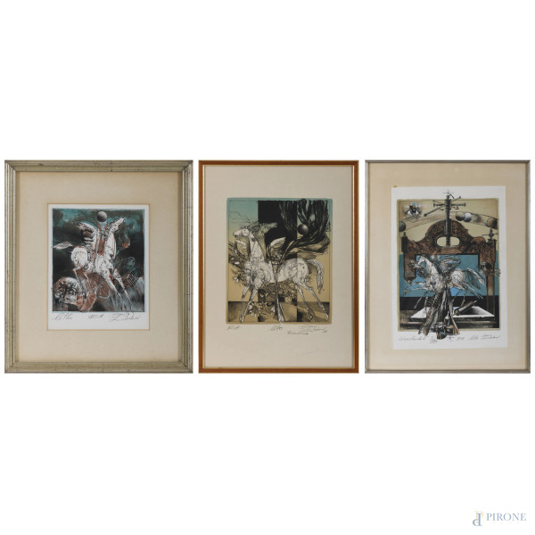 Lotto di tre litografie a colori di Lyubomir Yordanov, raffiguranti composizioni con cavalli, misure massime cm 64x49 compreso passepartout entro cornice