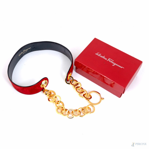 Cinta Salvatore Ferragamo in pelle nera, velluto rosso e metallo dorato, lunghezza cm 85 (lievi s...
