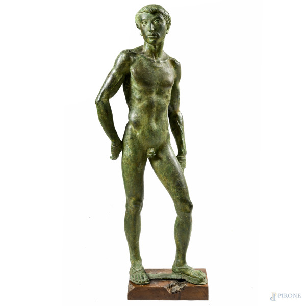Giovane pugile, scultura in bronzo patinato su base in legno, xx secolo, altezza cm 110, monogramma  [..]