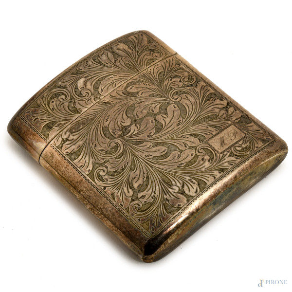Cofanetto portasigari in argento 800/000, cm 10x9; peso gr 15,6