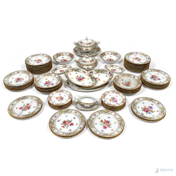 Torso femminile, scultura in marmo su base in metallo, XIX-XX secolo, altezza cm 36,5