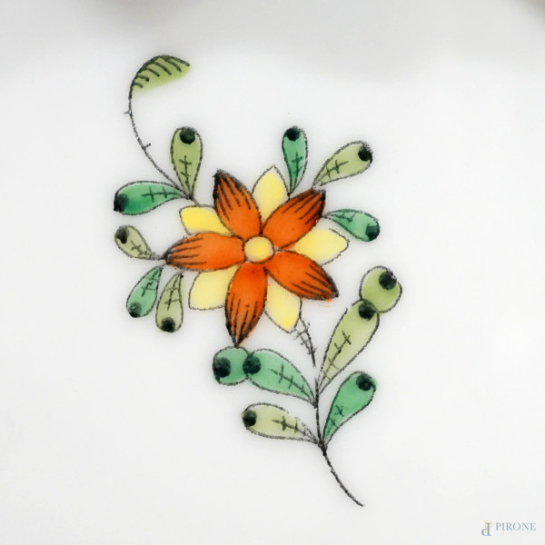 Servizio da tavola in porcellana con decori floreali policromi, Herend, XX secolo, (serie diverse...