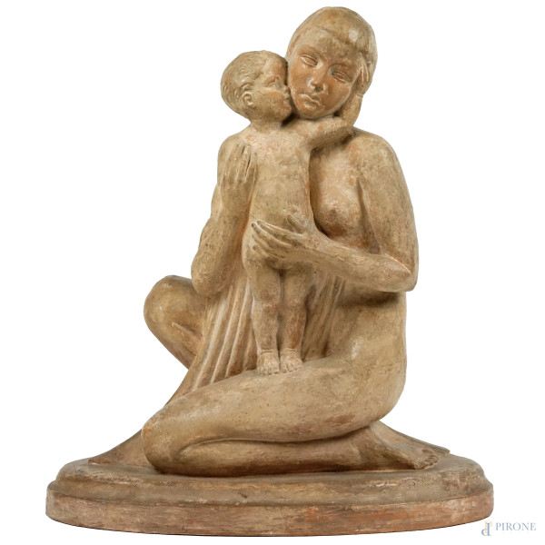 Zoltan Kovasz - Maternità, scultura in terracotta, cm 48x41x20 circa.