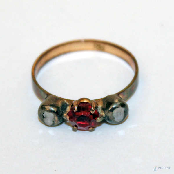 Anello in oro 18 kt.