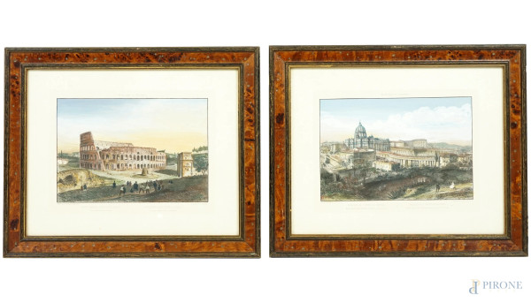Coppia di stampe a colori raffiguranti il Colosseo e Piazza San Pietro, cm 25x30, XX secolo, entro cornici.