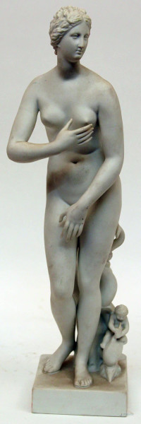 Venere, scultura in bisquit con putti e delfino, h. 38 cm, marcata Ginoti, Capodimonte.