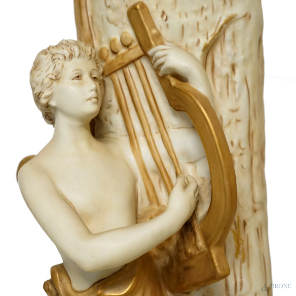 Coppia di vasi in porcellana rappresentati Orfeo e Euridice, firmato Raphanel, Royal Dux Bohemia,...