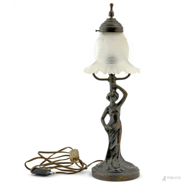 Lampada da tavolo con struttura in bronzo a guisa di figura femminile, XX secolo, altezza cm 45, (segni di usura, da revisionare)