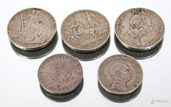 Lotto composto da cinque monete: 1 lira, due monete da 2 Lire,  5 Lire, 10 Lire