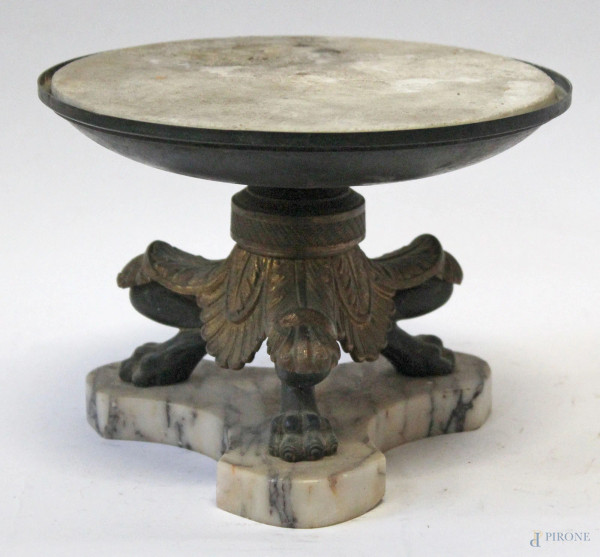 Alzatina in bronzo dorato su base in marmo, h.13 cm, primi '900
