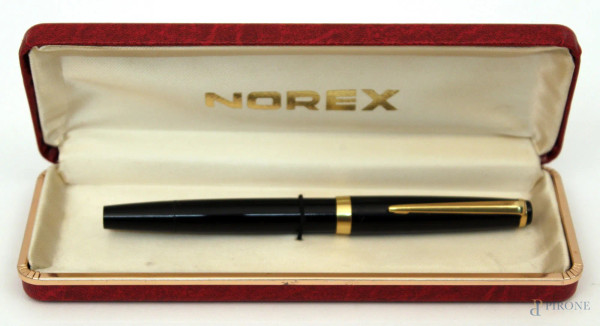 Penna Norex con pennino in oro, completo di custodia originale.
