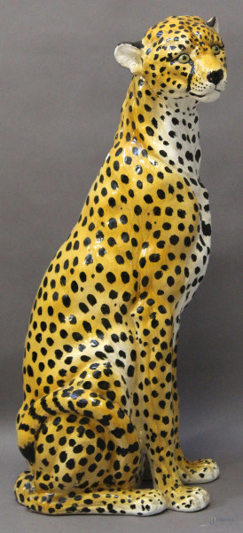 Ghepardo in maiolica policroma, h 100 cm.