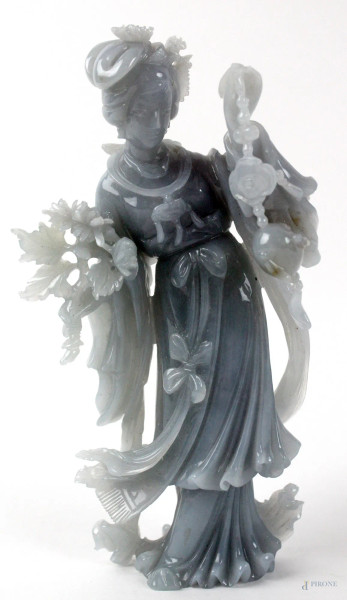 Figura femminile in giadeite, altezza cm. 17, Cina, XX secolo, (restauri).