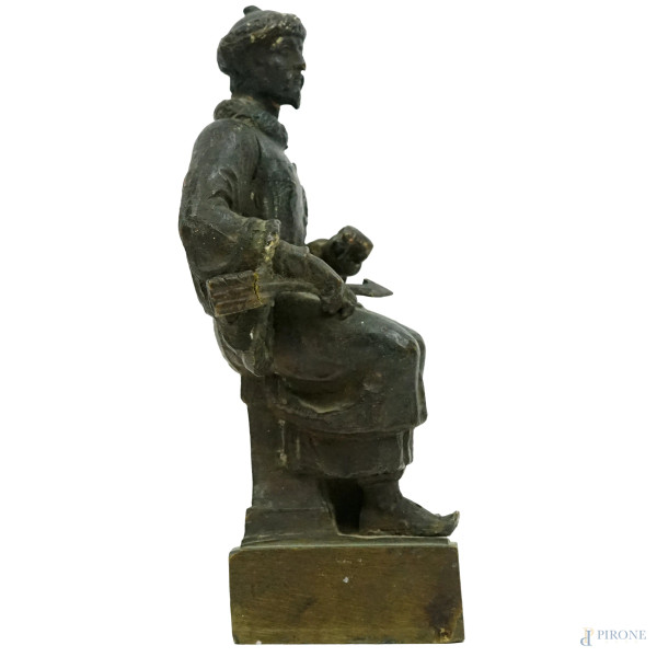 Dignitario arabo, scultura in bronzo, cm h 18,5, fine XIX secolo, (mancante arco o scudo, difetti...