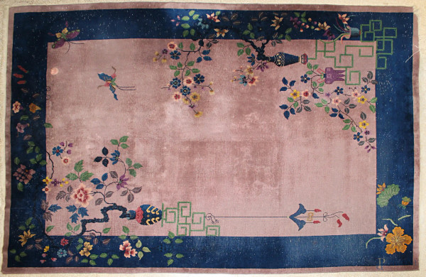 Tappeto cinese a decoro di fiori, 272x355 cm, (difetti)