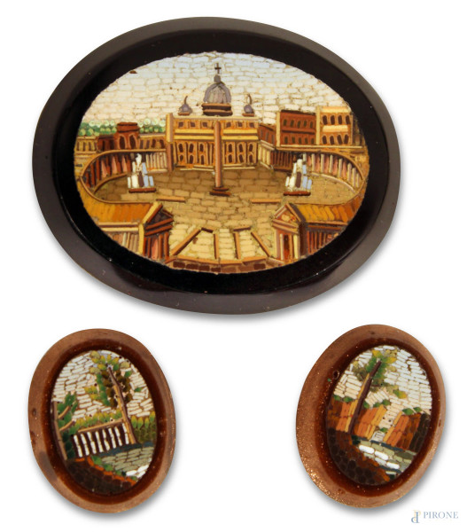 Lotto composto da tre micromosaici raffiguranti Piazza San Pietro, cm 3,4x4,1 paesaggi, cm 2x1,5, XIX sec.