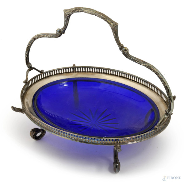 Alzata in argento con vasca in vetro blu, peso gr. 278, cm 25x31x22,5