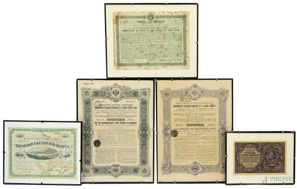 Lotto composto da 5 diversi documenti del XIX-XX secolo, misura max cm 40,2x29,5, entro cornice