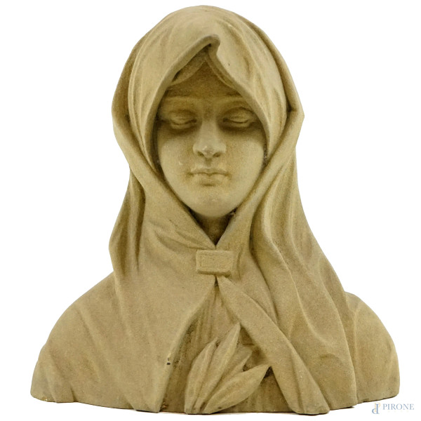 Madonna, scultura in pietra, cm h 31 , XX secolo, (lievi difetti).